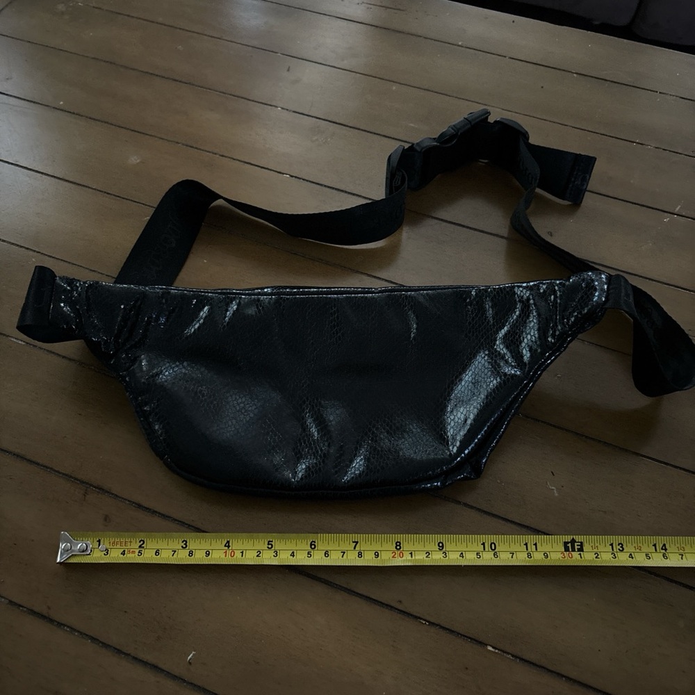 HP The Wizarding World of Harry Potter Universal Studios Death Eater Fanny Pack - Picture 3 of 8